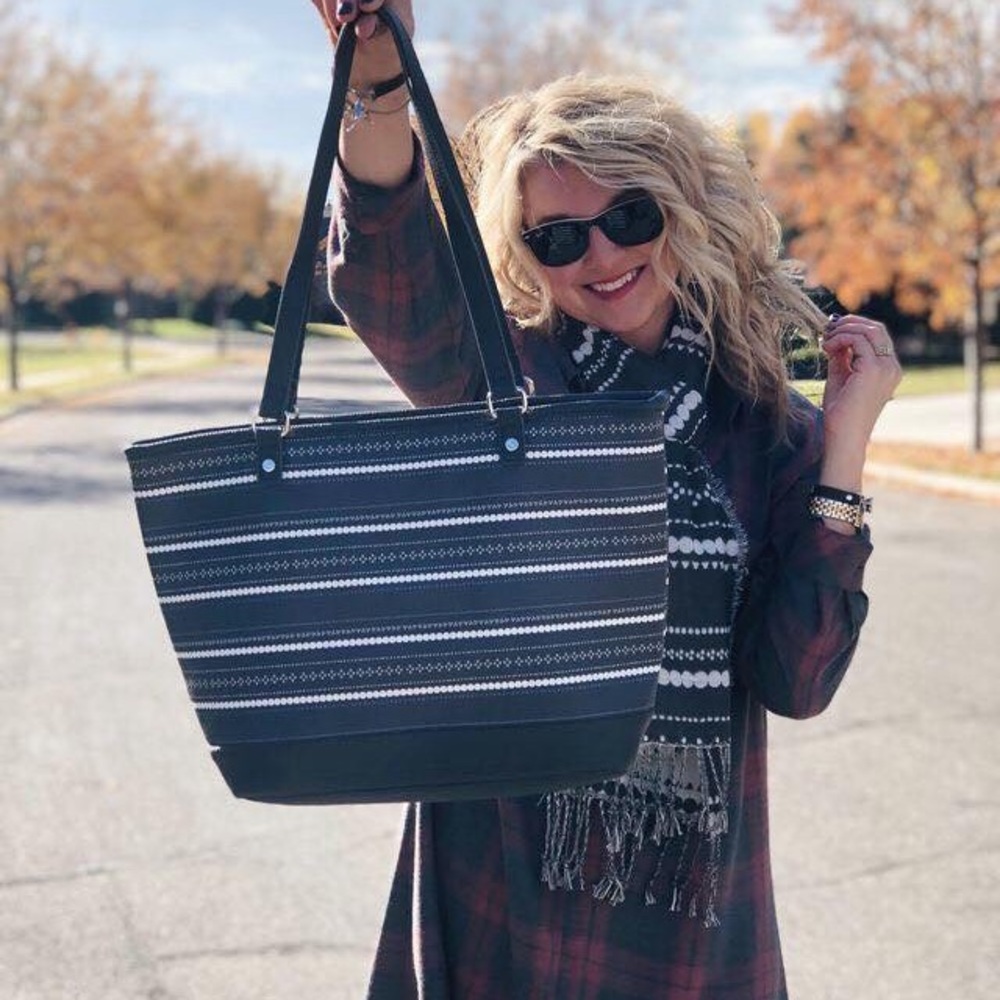 Brand New 31 City Chic Tote